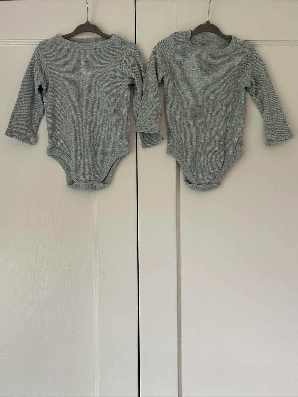 Garanimals Gray Ribbed Baby Bodysuit Set Gender Neutral Size 18 Months Twins